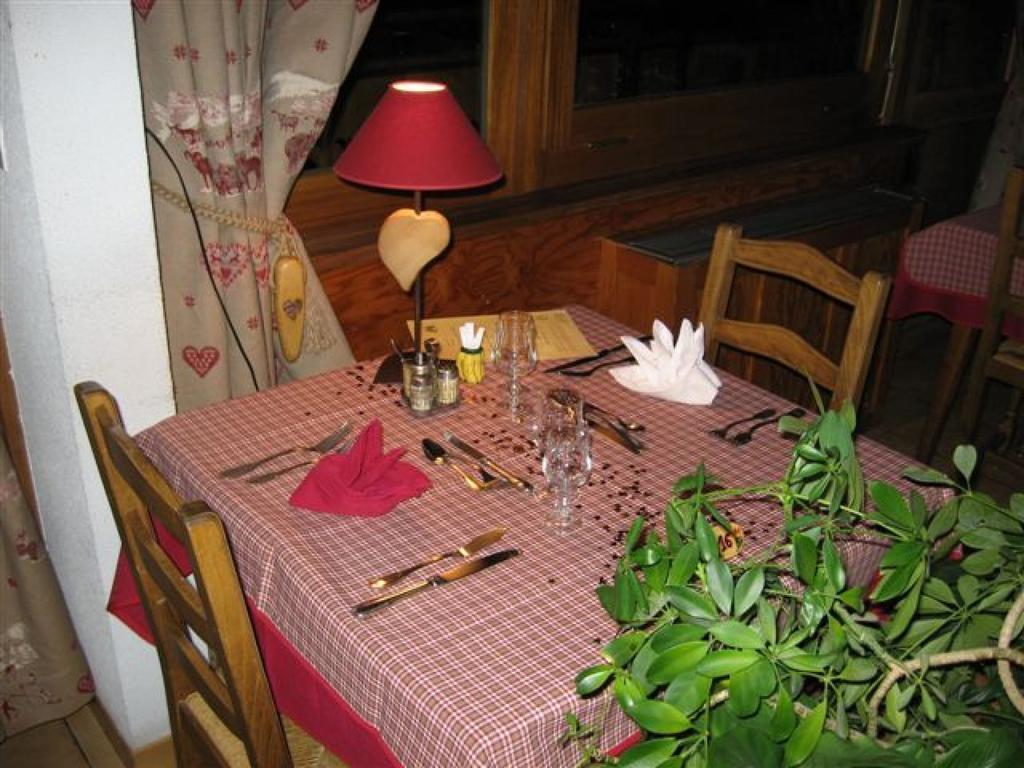 Hotel Le Ferraillon Abondance Ngoại thất bức ảnh